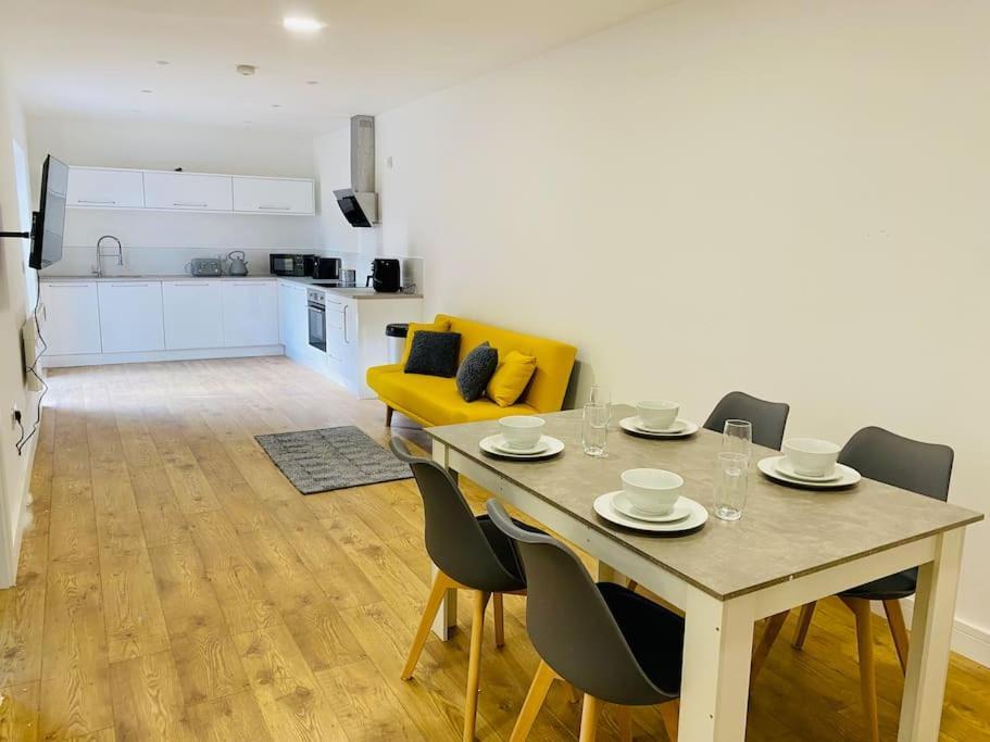 - - Contractors Professionals Gloucester